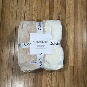 CALVIN KLEIN Queen Size Modern Reversible Beige Tan Ivory CK Logo Plush Blanket